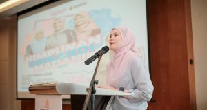 Ketua Srikandi PKR, Nurhidayah Che Rose
