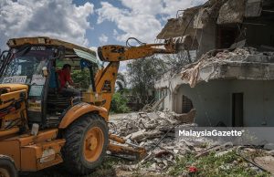Penempatan haram Rohingya di Hulu Langat dirobohkan