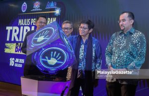 Tribunal Antibuli galak mangsa buat aduan secara dalam talian – Azalina