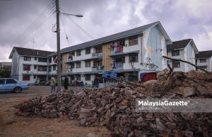 Penghuni rumah pangsa Batu Pahat mahu wakil rakyat prihatin kos sara hidup Kebajikan rakyat, bantuan kepada golongan memerlukan dan usaha menangani kos sara hidup menjadi harapan pengundi-pengundi yang menghuni rumah pangsa di sini sempena kempen Pilihan Raya Negeri (PRN) Johor ketika ini.