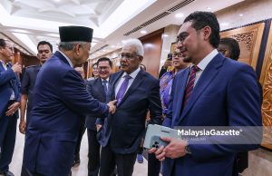 Reaksi Zahid dan Hamzah di Parlimen