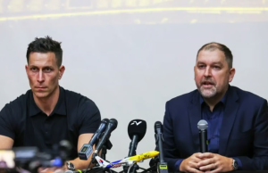 FAM tamatkan kontrak Rob Friend, Peter Cklamovski