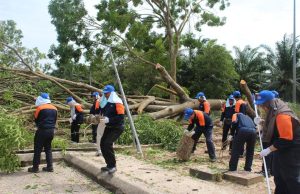POSCO Malaysia gotong royong jaga keselamatan warga SMK Pulau Indah