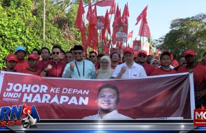 Laungan Reformasi di Pusat Penamaan DUN Kempas, Dr Taufiq Johari Iringi Calon PH, Muhammad Faezuddin