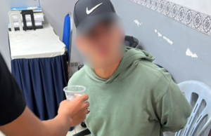 Tak puas hati penerbangan tunda 5 jam, lelaki Indonesia bertindak agresif ditahan di KLIA