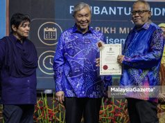 ‘Itu pendekatan Pas, BN akan terus gerak secara profesional’ -Zahid