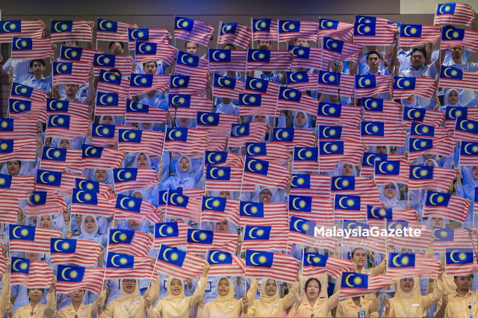 MAJLIS PELUNCURAN BULAN KEBANGSAAN DAN KIBAR JALUR GEMILANG