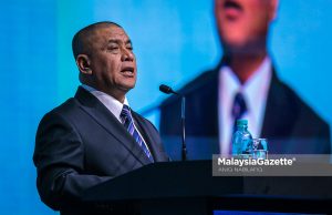 WCIT 2026: Pendidikan bentuk belia beretika hadapi teknologi masa depan Menteri Besar Perak, Datuk Seri Saarani Mohamad berucap pada Majlis Penutup Persidangan Pemikiran dan Tamadun Islam Sedunia (WCIT) 2026 kali kelapan di Pusat Konvensyen Casuarina@Meru, Ipoh, pada Khamis. Foto ANIQ NABILAFIQ ANUAR, 23 JULAI 2026.
