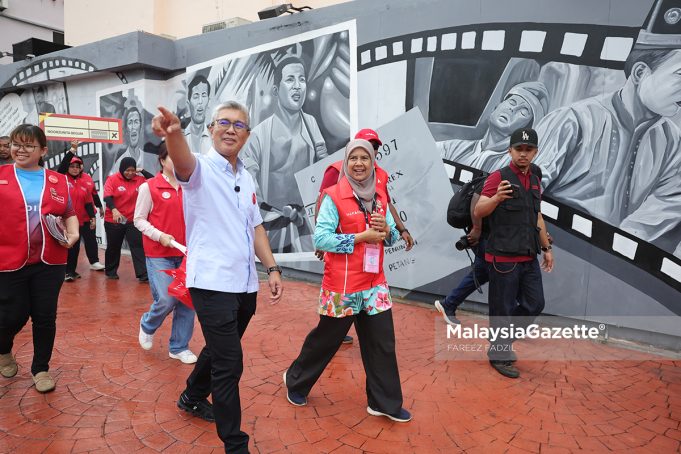 TENGKU ZAFRUL WALKABOUT CALON PH