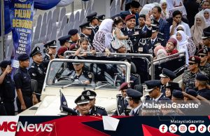 Paluan Berundur Warnai Persaraan Ayob Khan Selepas 35 Tahun Berkhidmat
