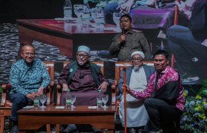 Bida tongkat Abdul Hadi RM16,500 bukan kerana taksub – Muqharabbin Datuk Muqharabbin Mokhtarrudin