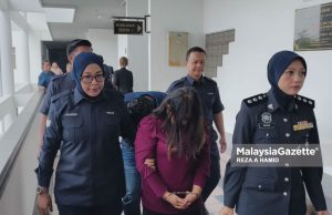 Ibu bapa didakwa dera anak perempuan kerana tak kemas bilik, kacau adik