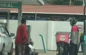Polis tahan lelaki acu pisau di stesen minyak