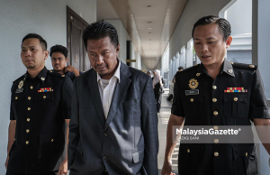 Bekas CEO bank didakwa perdaya pegawai lepaskan bayaran lebih RM139 juta