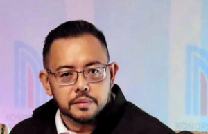 Dr Akmal salah kiasan. Ibarat sudah kahwin tapi menyundal tempat lain – Saifuddin