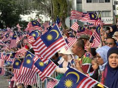 Jerebu tak halang 10,000 banjiri perbarisan Hari Kebangsaan P. Pinang