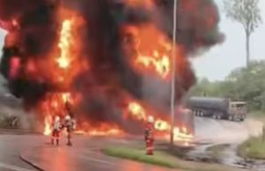 Polis belum kenal pasti mangsa nahas lori tanker dengan kereta di Jalan Temerloh-Triang
