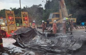 Ibu, anak dipercayai mangsa rentung kemalangan kereta dan lori tangki