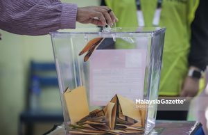 LENSA MG | Kertas Undi dan Jari Berdakwat