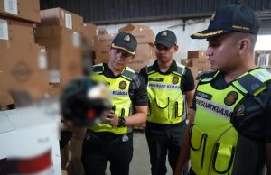 Topi keledar, barangan tiruan bernilai RM701,950 disita KPDN Selangor