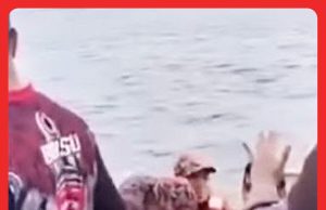 Remaja Lemas Ketika Mandi-Manda Di Pantai Tanjung Badak #MGFlash