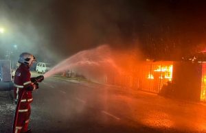 5 kedai sederet terbakar 80% di Pelabuhan Klang