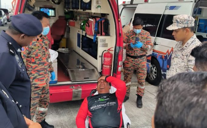 Empat daripada tujuh pemancing yang dilaporkan hilang selepas keluar ke laut ditemukan dalam keadaan terapung oleh bot nelayan tempatan di perairan Sekinchan, tengah hari ini.
