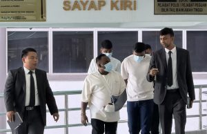 Rusuhan bersenjata: Empat rakan didenda RM2,900 setiap seorang