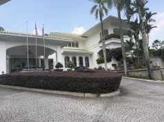 Ketua Polis Sentul, pegawai Jabatan Penjara hadir di kediaman Najib