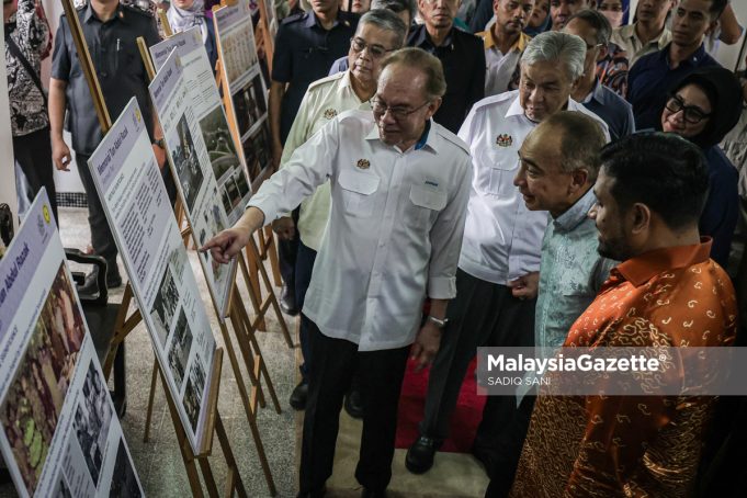 MGF08092026 - ANWAR TUN RAZAK -25