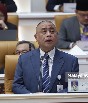 Menteri Besar Perak, Datuk Seri Saarani Mohamad menjawab soalan lisan pada Mesyuarat Kedua, Tahun Keempat Dewan Negeri Ke-15 di Bangunan Perak Darul Ridzuan, Ipoh. Foto ABDULLAH YUSOF, 08 SEPTEMBER 2026. Ipoh Sentral TOD transit-oriented development Perak Sejahtera 2030 masjid taman awam Sidang DUN Perak