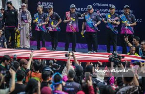 PM lepaskan peserta Sarong Run 2026
