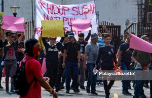 Adab hilang di sebalik kepetahan berkata-kata
