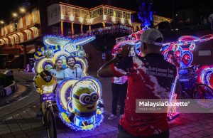 Beca Melaka Bila Larut Malam