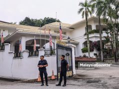 Seminggu selepas pengampunan, kediaman Bossku di Langgak Duta masih sunyi