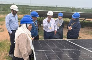 UM bekerjasama dengan TATA Chemicals dalam teknologi pembuatan kitaran Penyelidik Universiti Malaya melawat loji tenaga solar TATA Chemicals di Mithapur, Gujarat