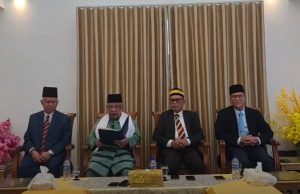 Undang Yang Empat, Tunku Besar Tampin minta Tuanku Muhriz berundur