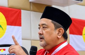Bagai tepuk air di dulang, terpercik ke muka sendiri – Mohamad Nadzim