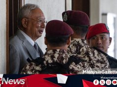 Najib Tiba Di Mahkamah KL, Mohon Gantung Hukuman Penjara 15 Tahun Dan Denda RM11.38 Bilion