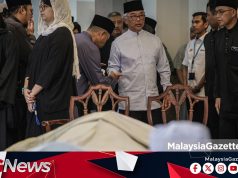Sultan Pahang, Tengku Ampuan Beri Penghormatan Terakhir Kepada Tun Dr Siti Hasmah